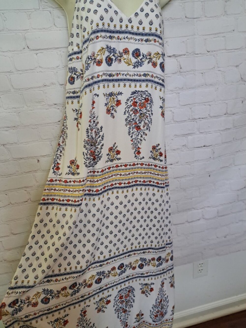 Old Navy 100% Rayon Boho Strappy Maxi Dress Size Small - Picture 3 of 10